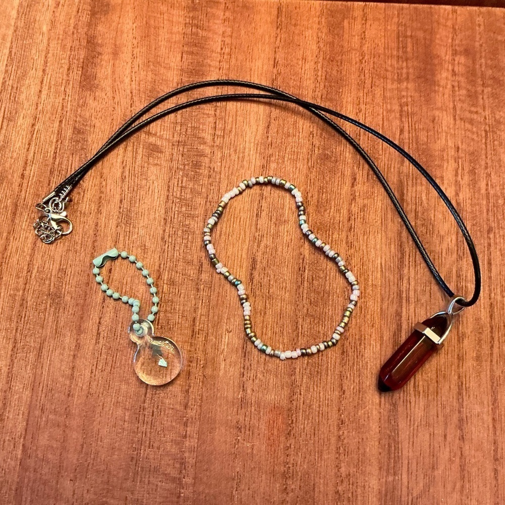 Cute lot of necklace, bracelet and resin keychain!